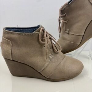 TOMS Women's Size‎ 7 Taupe Suede Wedge Ankle Boots Lace Up 300415